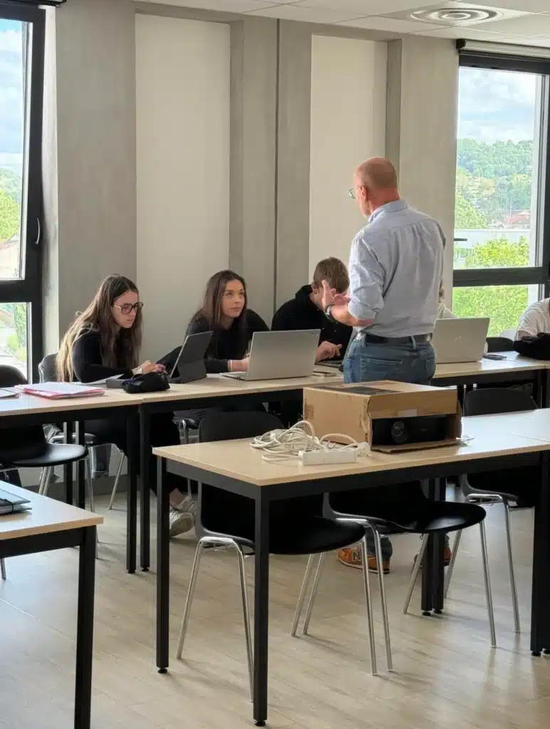 salle de classe groupe alternance Albi