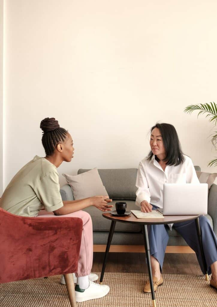 entretien professionnel entre deux femmes