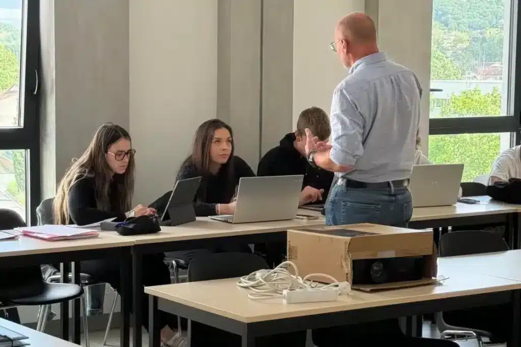 salle de classe groupe alternance Albi