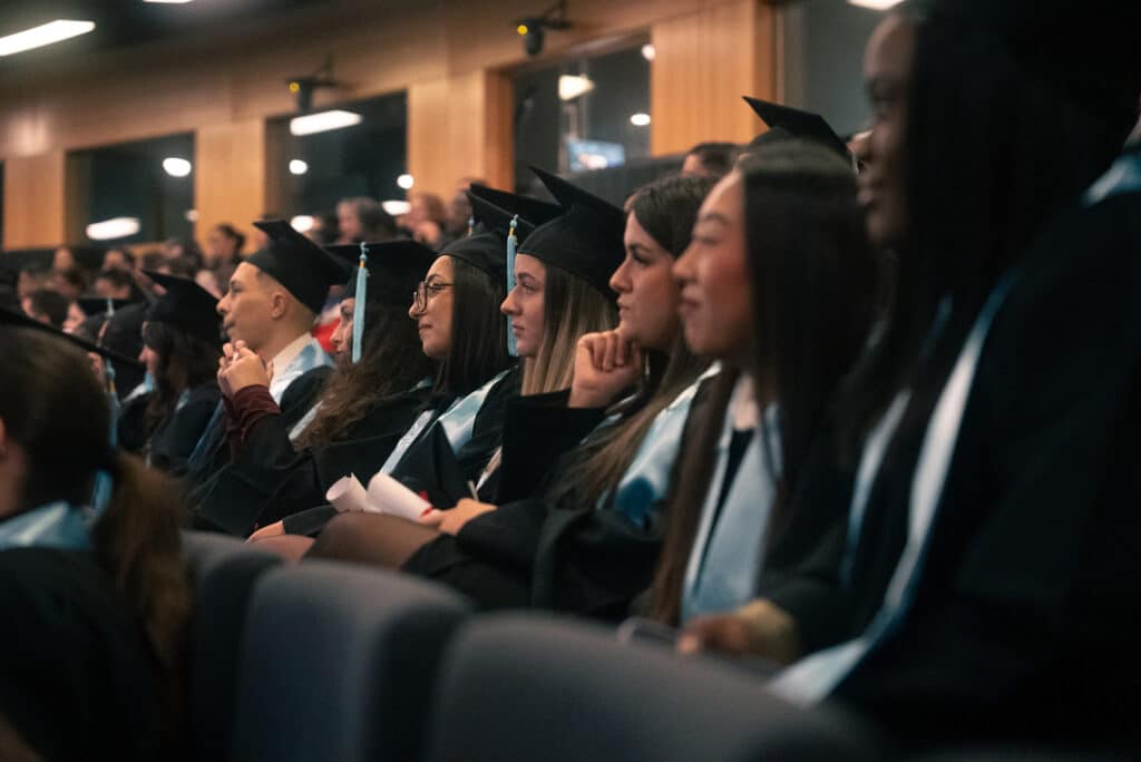 Etudiants à la remise des diplômes Groupe Alternance Grenoble 2024