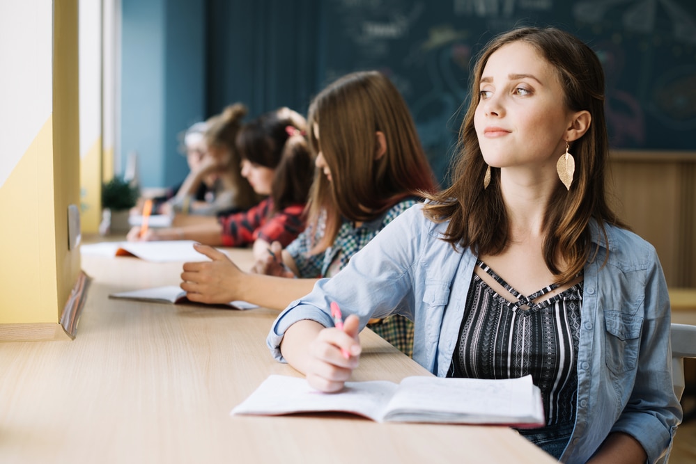 etudiante, quel bts après un bac pro commerce