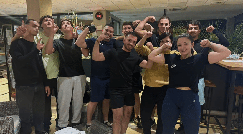 étudiants de Groupe Alternance Nîmes avec les coachs de Keep Cool Nîmes lors du chan,llenge sportif