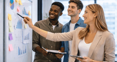 Étudiants en Bachelor RDC à Marne-la-Vallée analysant des performances commerciales