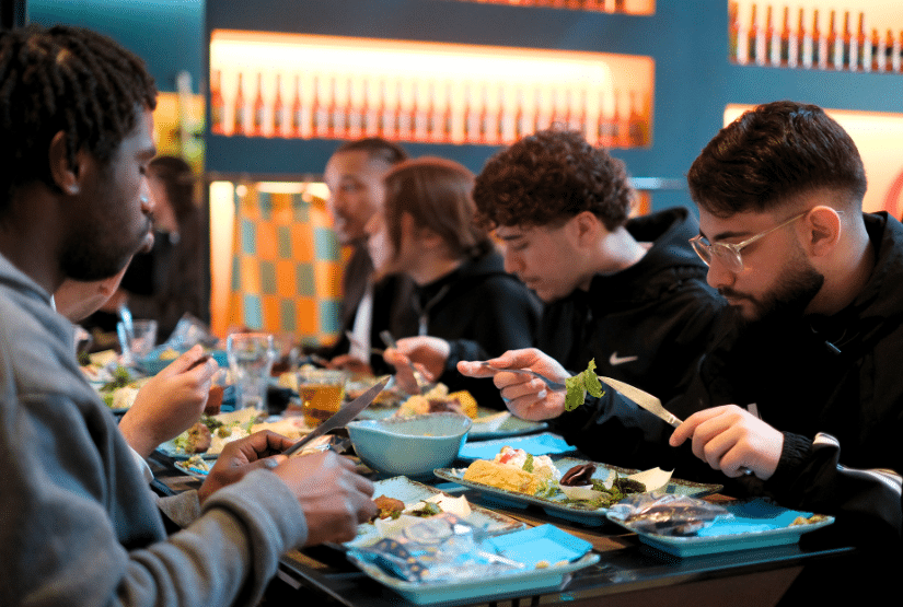 étudiants - dégustation de tapas