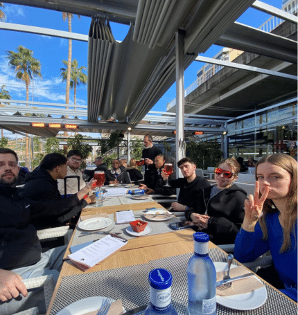 étudiants de Groupe Alternance Dijon au restaurant