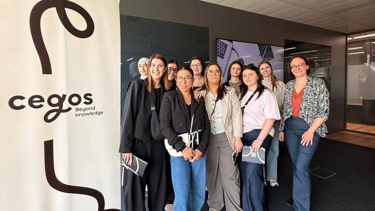 Etudiants en visite dans l'entreprise CEGOS