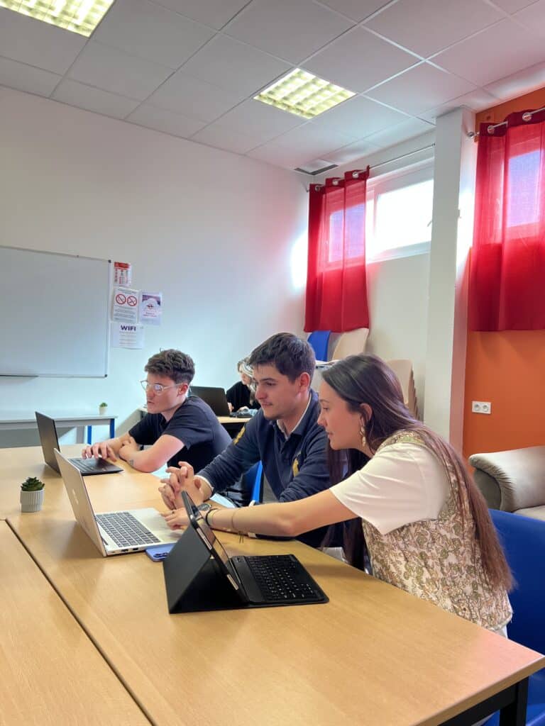 Etudiant en cours