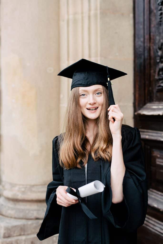 étudiante à la remise de diplôme