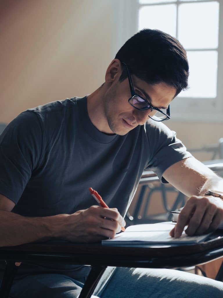 étudiant en classe